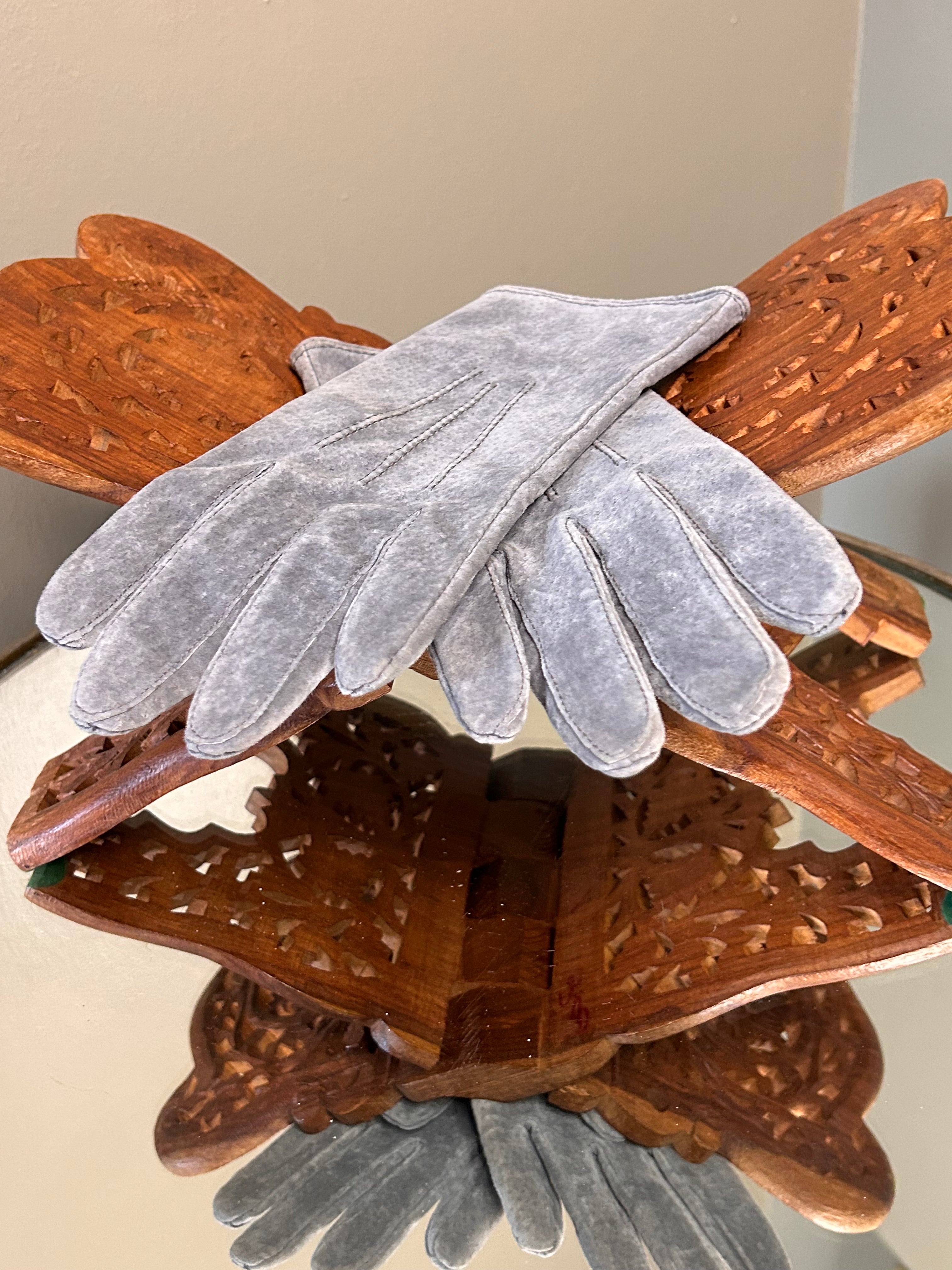 Dove Gray Suede Vintage Gloves