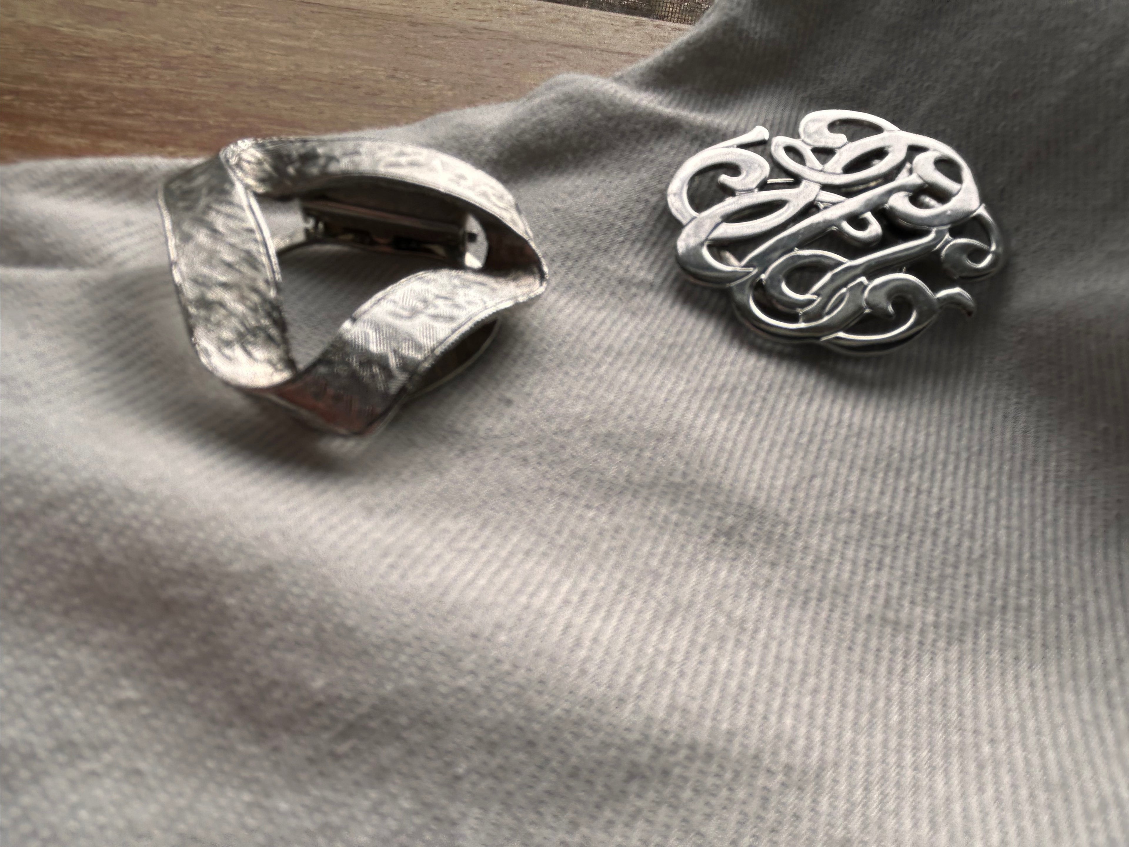 The Atelier Contrast Set