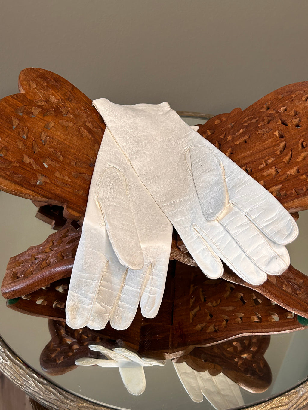 Ivory Leather Gloves with Lace Trim