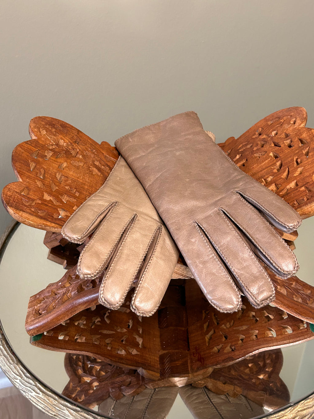 Vintage Taupe Leather Gloves